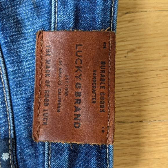 Lucky Brand cuffed mid rise jeans - Picture 2 of 7
